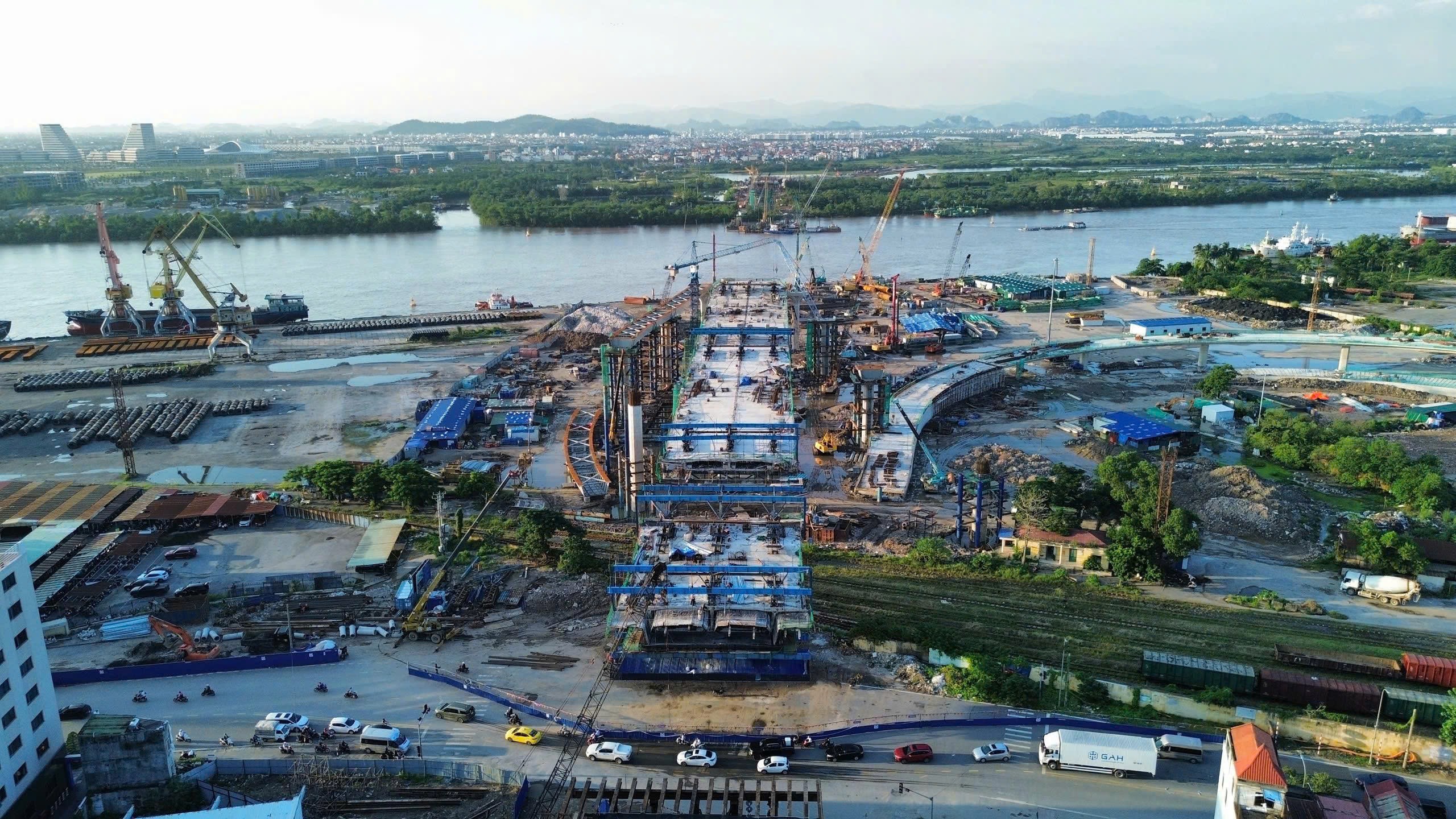 Tổng công ty Thăng Long tăng tốc trên công trình cầu Nguyễn Trãi Hải Phòng